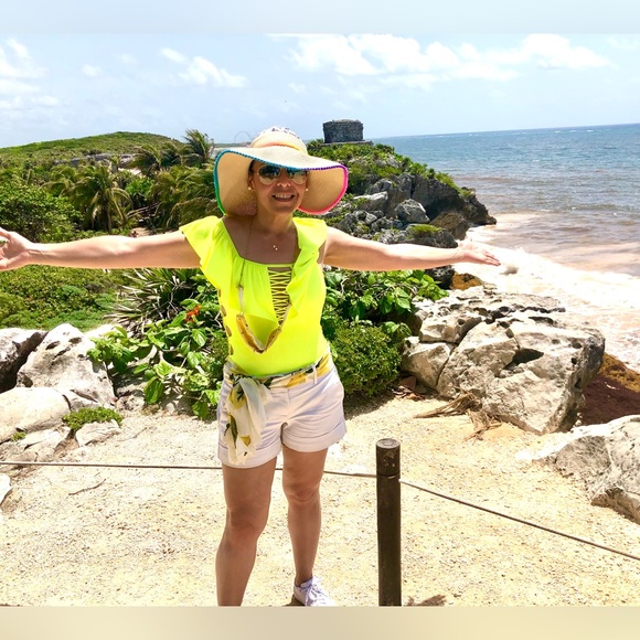 Meet your Posher, Rocio - Picture 3 of 3